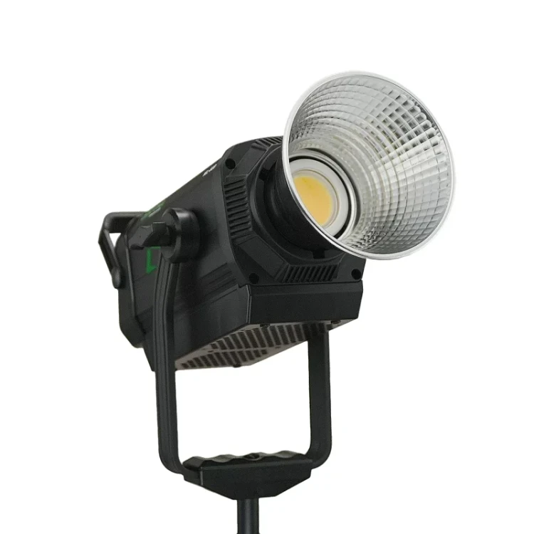 patona-premium-profesjonalna-lampa-foto-wideo-led-600w-cob-ml-6000-z-mocowaniem-bowens (4).webp