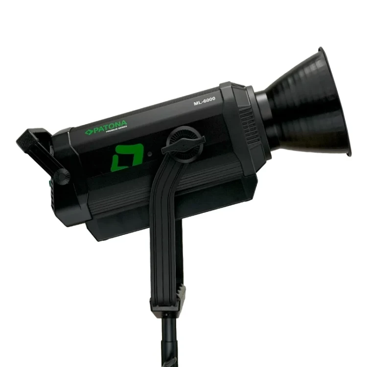 patona-premium-profesjonalna-lampa-foto-wideo-led-600w-cob-ml-6000-z-mocowaniem-bowens (5).webp