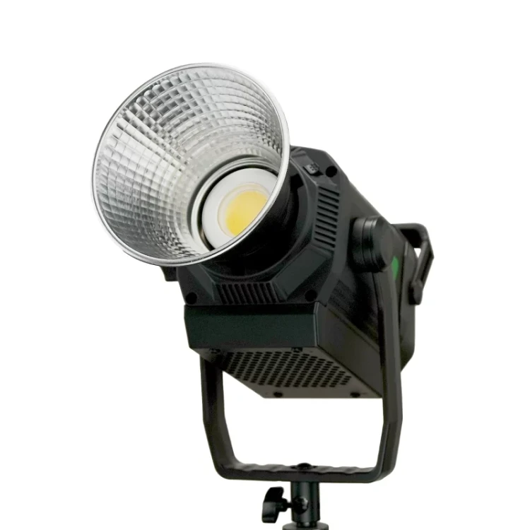 patona-premium-profesjonalna-lampa-foto-wideo-led-300w-cob-ml-3000-z-mocowaniem-bowens (4).webp