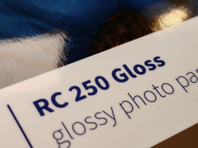 RCgloss250_04.jpg